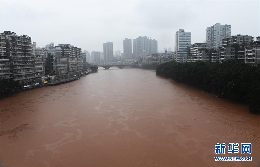 重庆5个区县降下暴雨 8条河流出现超警戒！