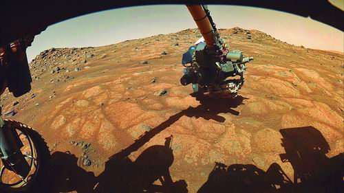 “毅力”号火星车将于8月初采集第一批火星岩石样品