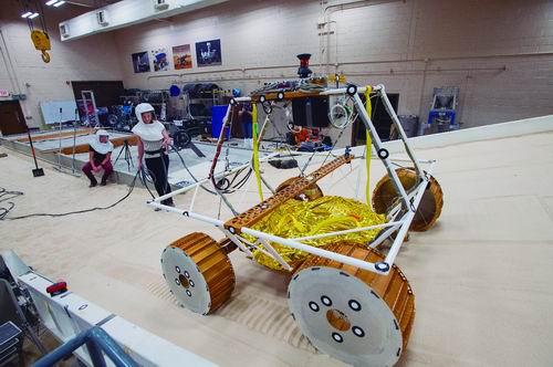 NASA的月球探测车计划2023年发射 以研究月球表面的冰
