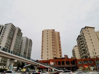 上海一阿姨有90套房106个车位 身价几个亿的阿姨是什么身份？