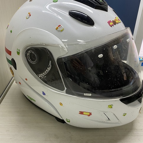 头盔质量良莠不齐 来看看这些头盔能否有效保护骑车人的安全