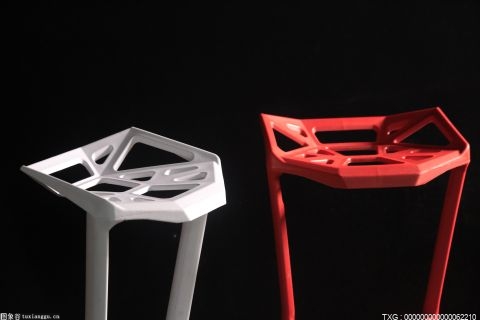 木制折叠椅如何制作？折叠椅子怎么折叠收起来？